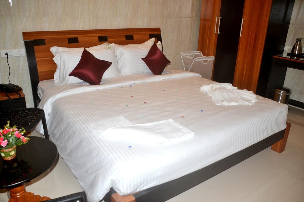 Peace Inn Chennai Eksteriør billede