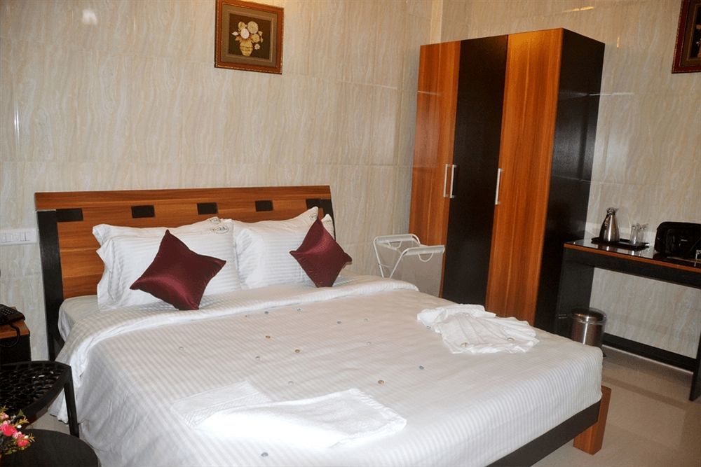 Peace Inn Chennai Eksteriør billede