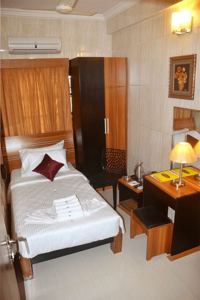 Peace Inn Chennai Eksteriør billede