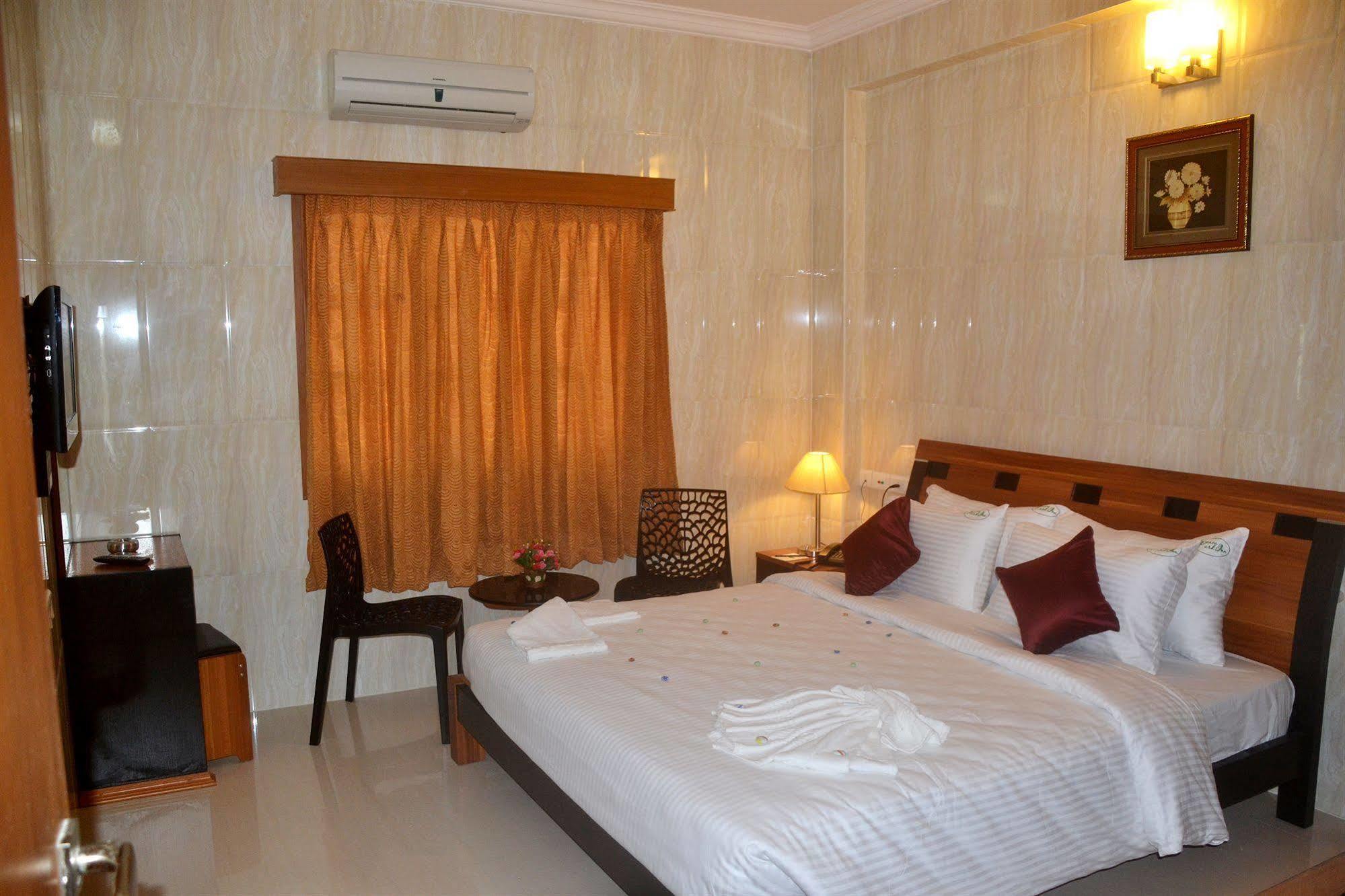 Peace Inn Chennai Eksteriør billede
